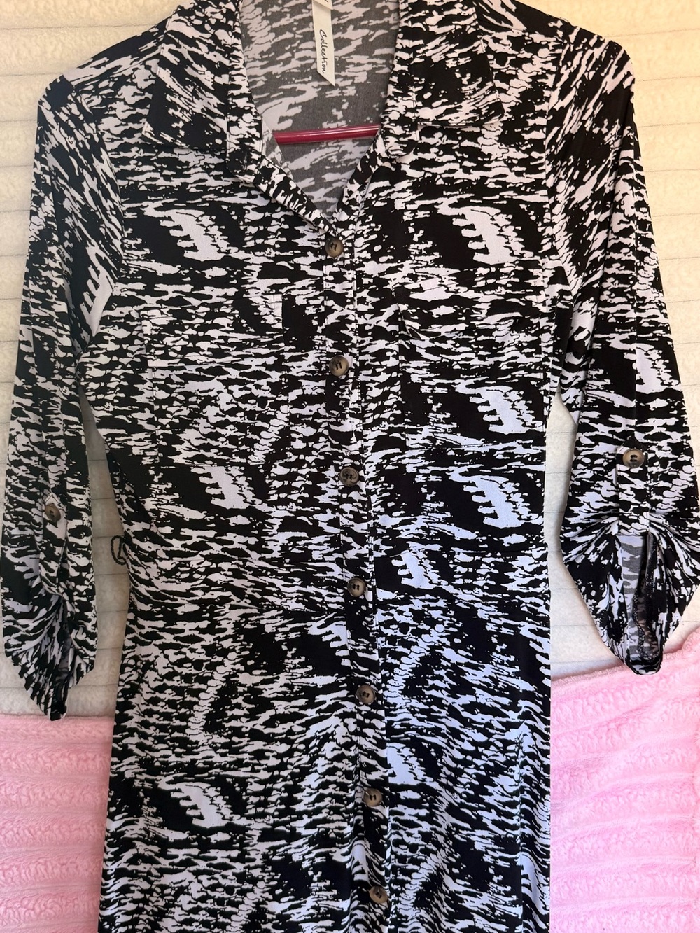 NY Collection Black & White Patterned V-Neck Button-Front Sweater